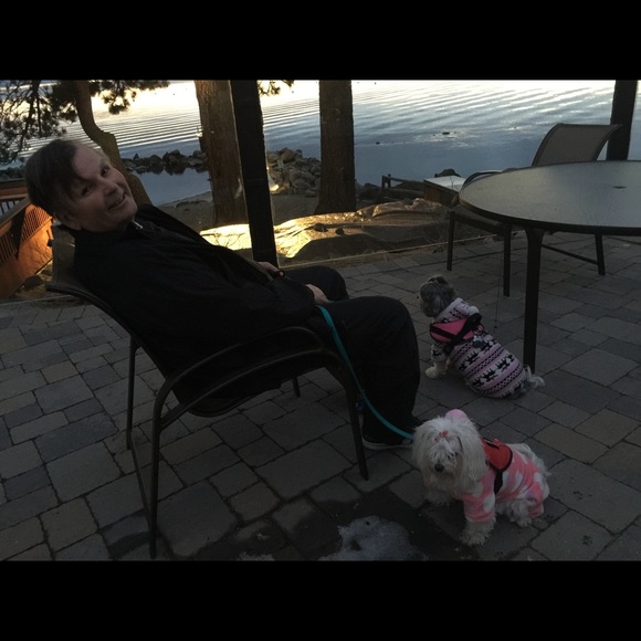 Meet your Posher, Pamela - Picture 2 of 3